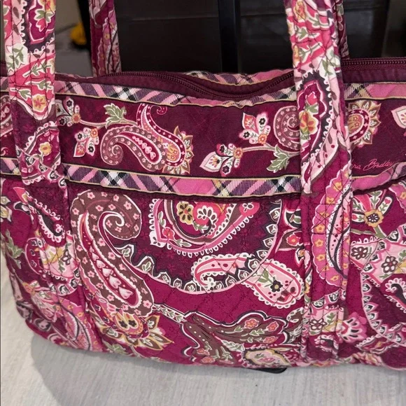 Vera Bradley Pink Paisley Tote and Wallet Set with Vera Bradley Keychain - Picture 6 of 11